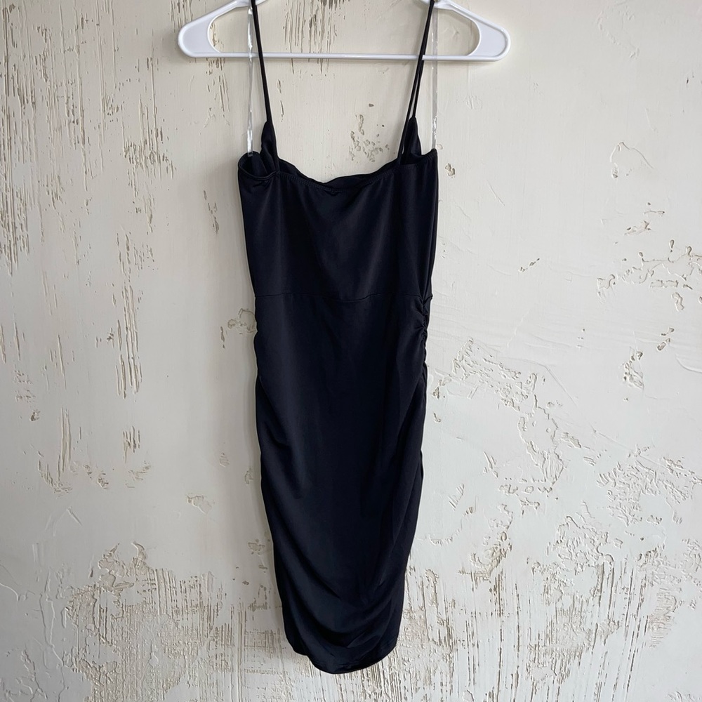 NWT Windsor Black Mini Body Con Dress. Size M. - Picture 3 of 4